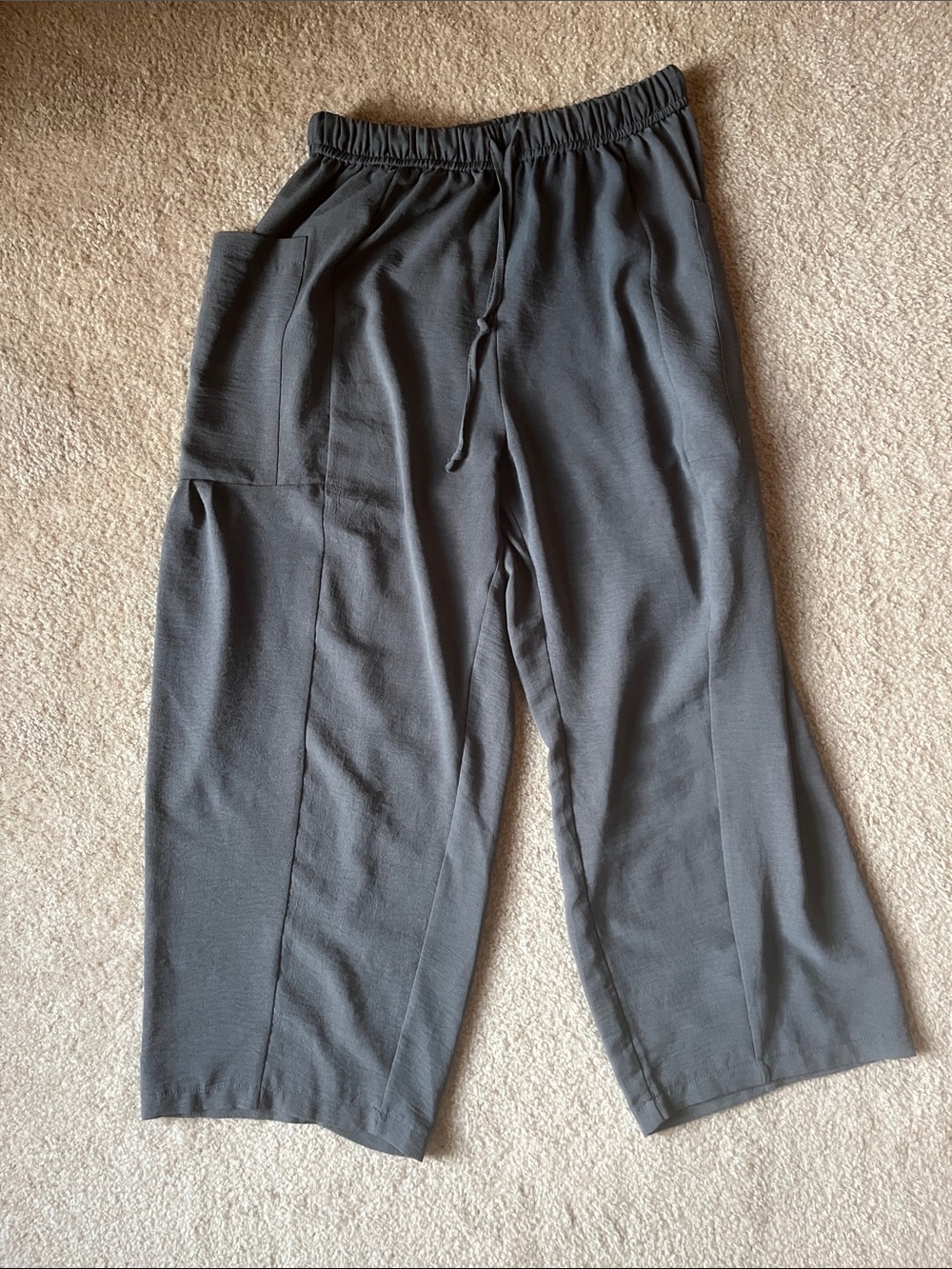 Women's Ankle-Length Wide-Leg Pants in Charcoal Gray